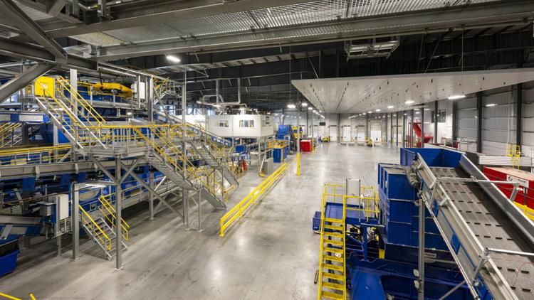 Republic Services opens recycling facility on Indy's south side; expected to create 125 jobs